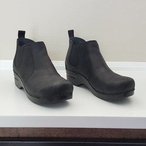 Dansko Frankie bootie 40 NIB